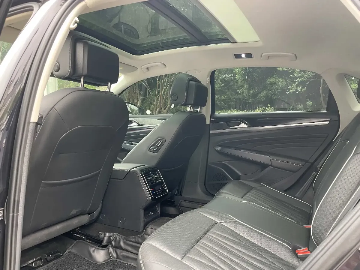 2022 Volkswagen Passat 2.0T 186HP L4 7DCT,autocango,china used car exporter,china ev exporter,chinese used car exporter,chinese used ev exporter