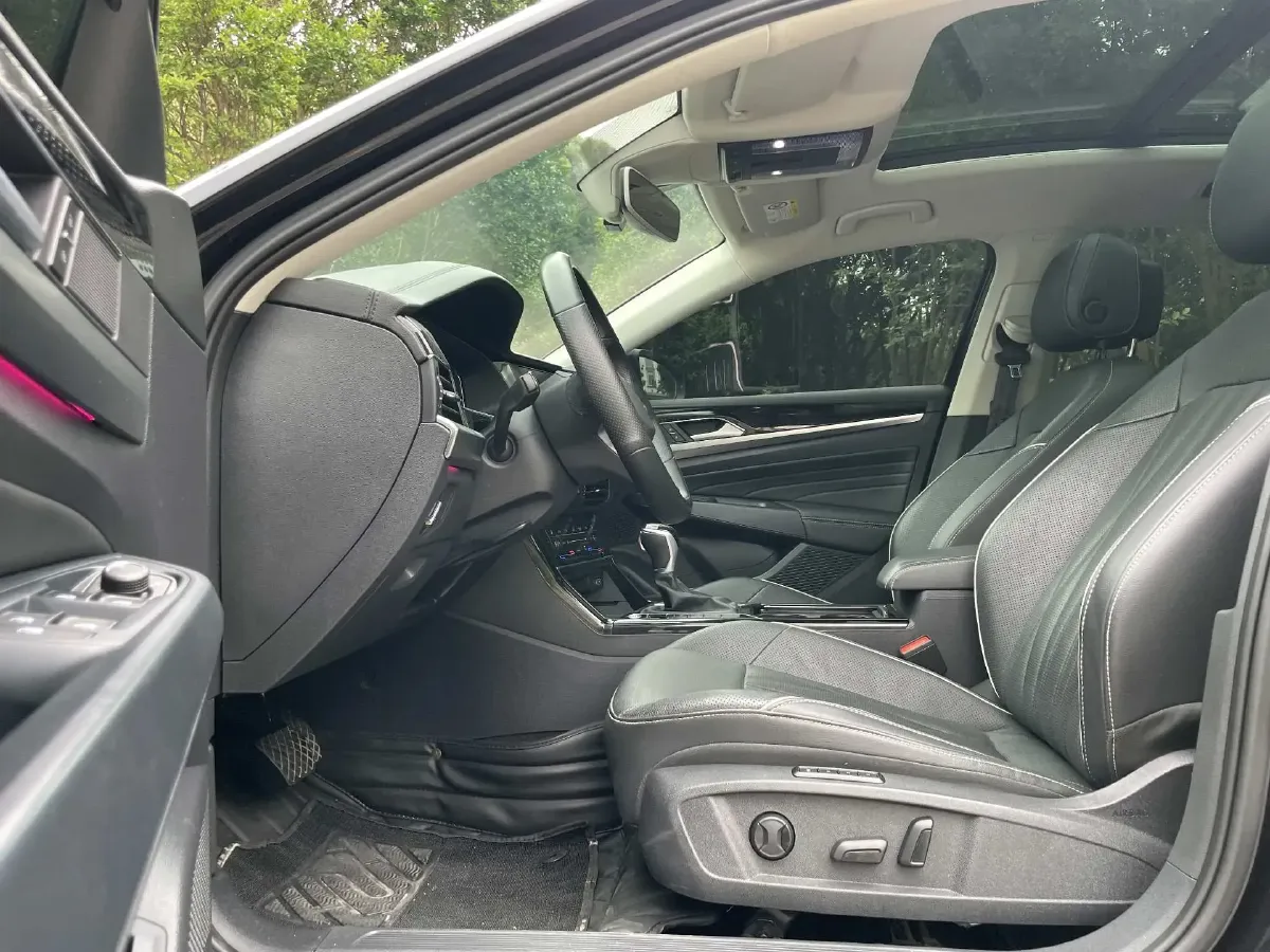 2022 Volkswagen Passat 2.0T 186HP L4 7DCT,autocango,china used car exporter,china ev exporter,chinese used car exporter,chinese used ev exporter