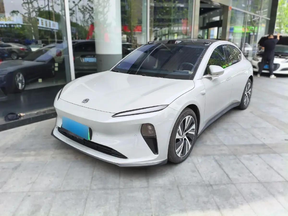 2024 NIO ET5T BEV 75KWH