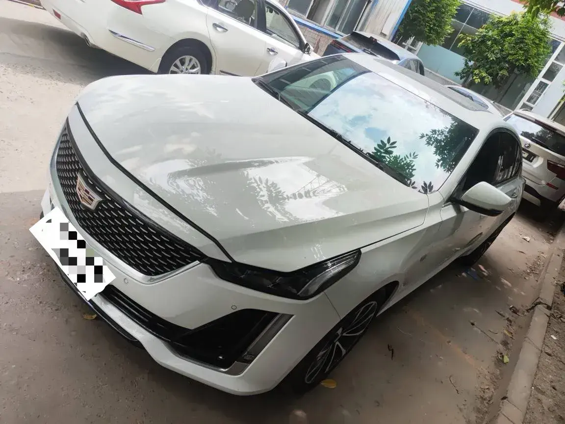 2022 Cadillac CT5 2.0T 237HP L4 10AT