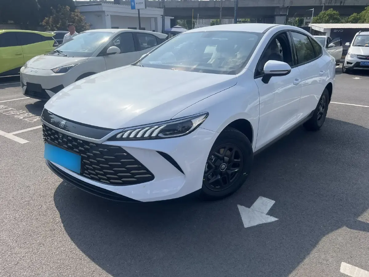 2025 BYD QinL 1.5L 101HP L4 E-CVT PHEV 10.08KWH