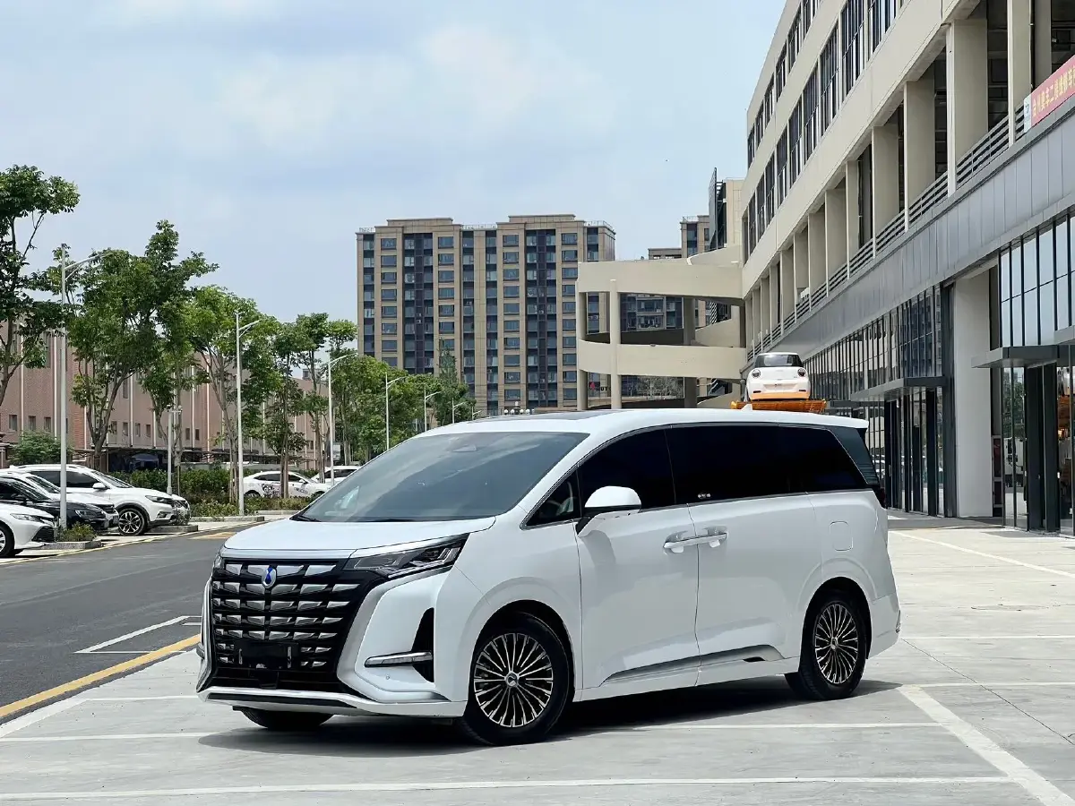 2024 Denza D9 1.5T 139HP L4 E-CVT PHEV 40KWH