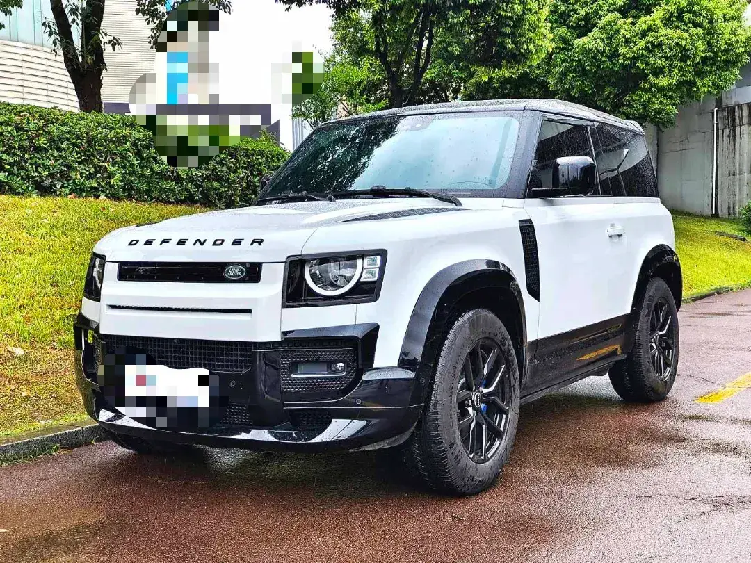 2023 Land Rover Defender 2.0T 300HP L4 8AT