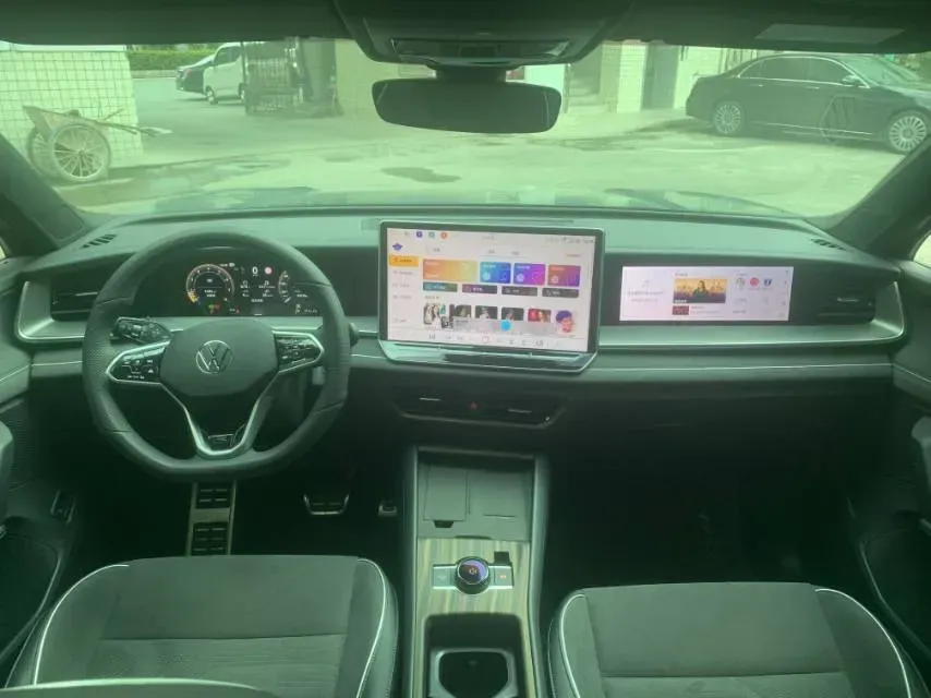 2025 Volkswagen Tayron 2.0T 186HP L4 7DCT,autocango,china used car exporter,china ev exporter,chinese used car exporter,chinese used ev exporter