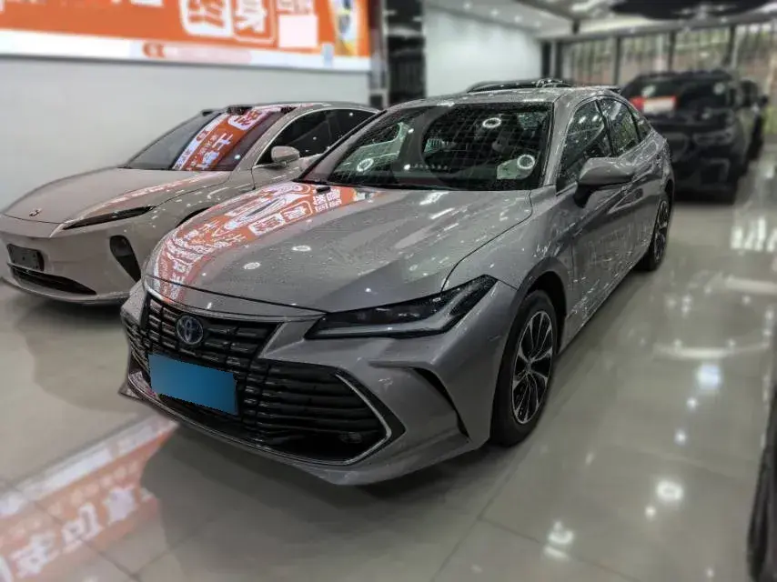 2022 Toyota Avalon 2.5L 178HP L4 E-CVT Hybrid