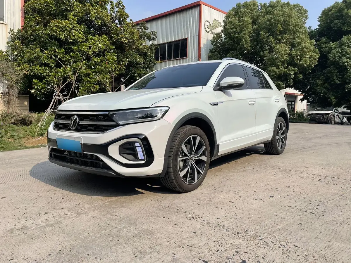 2024 Volkswagen T-Roc 1.5T 160HP L4 7DCT