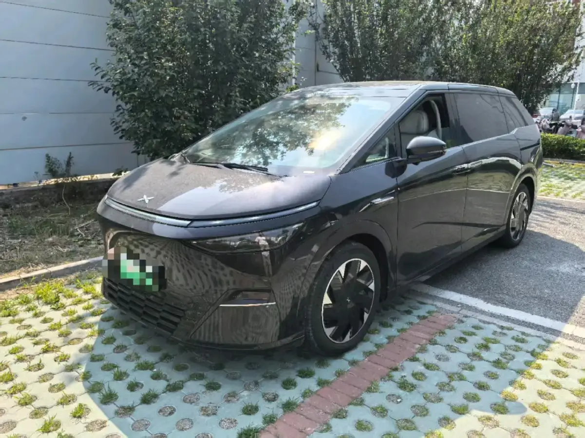 2024 Xpeng X9 BEV 101.5KWH