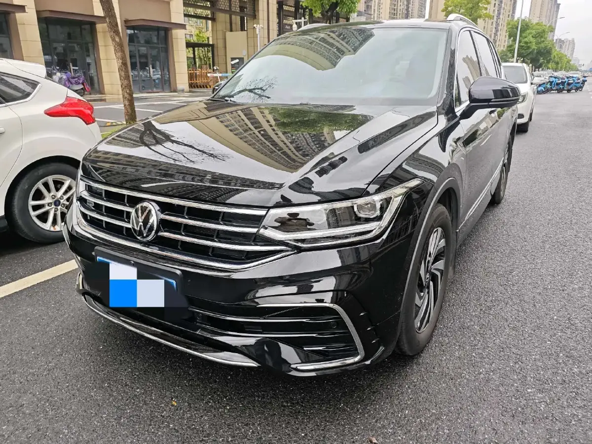 2024 Volkswagen Tiguan L 2.0T 186HP L4 7DCT