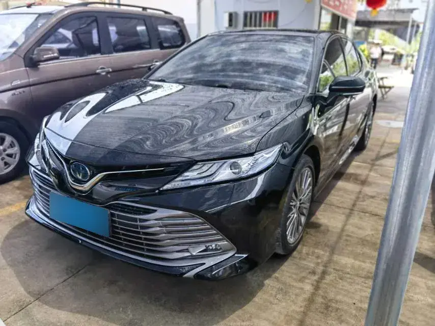 2023 Toyota Camry 2.5L 178HP L4 E-CVT Hybrid