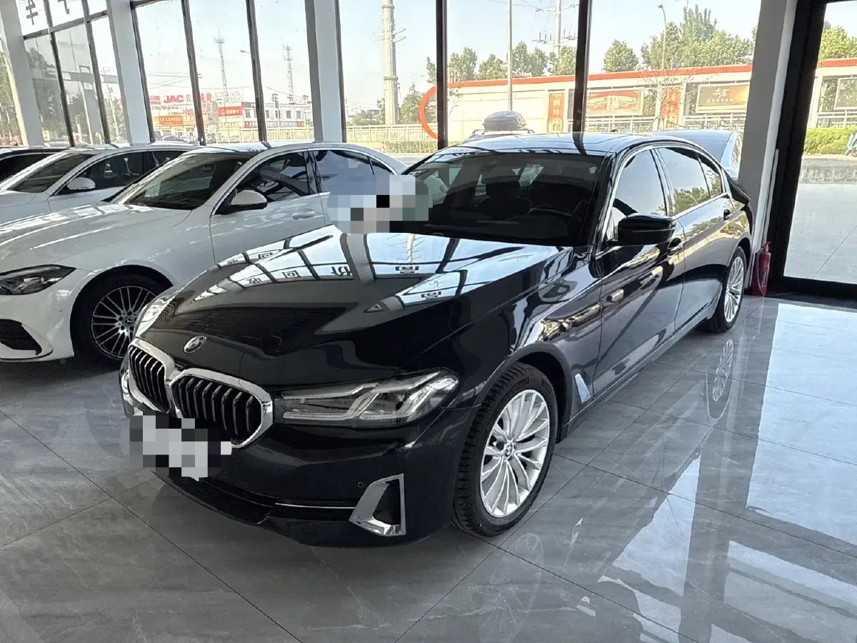 2022 BMW 5 Series 2.0T 184HP L4 8AT