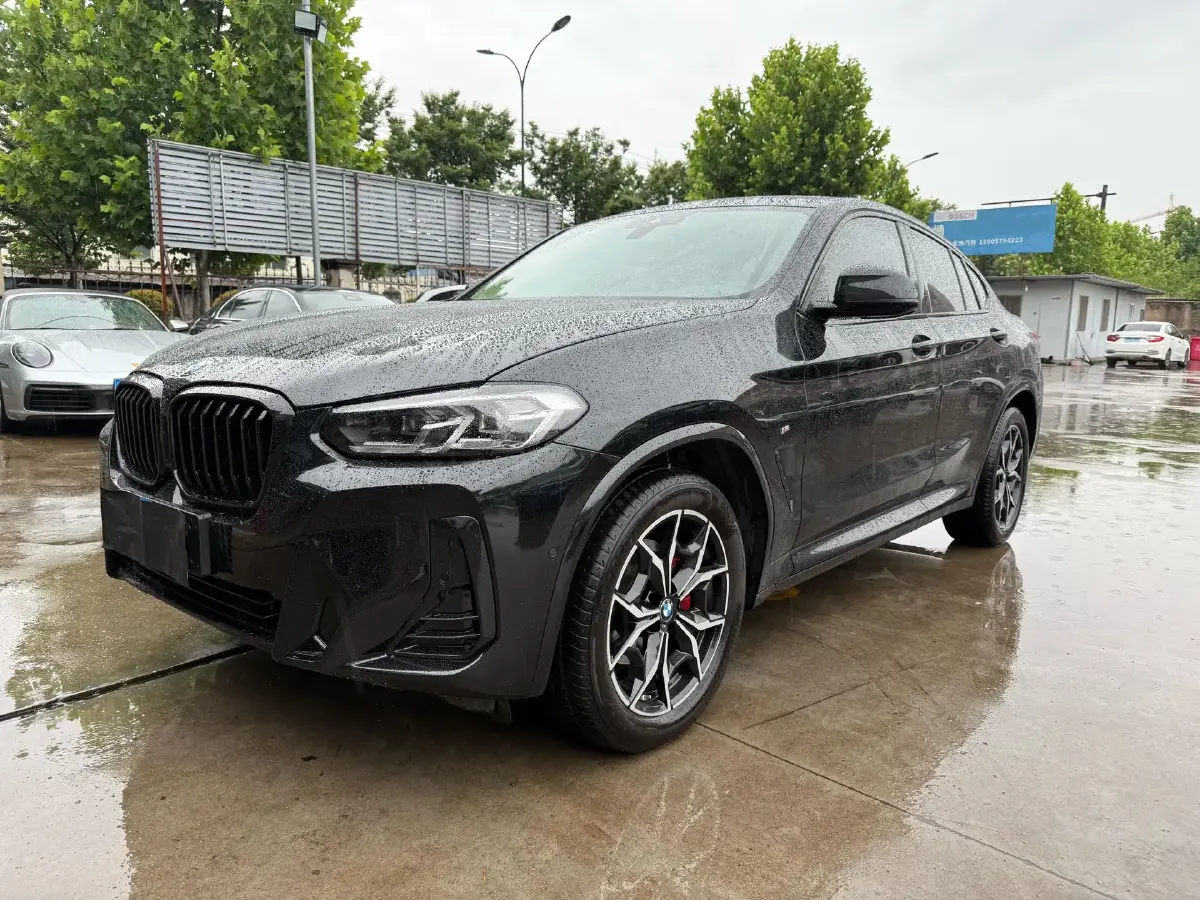 2022 BMW X4 2.0T 245HP L4 8AT