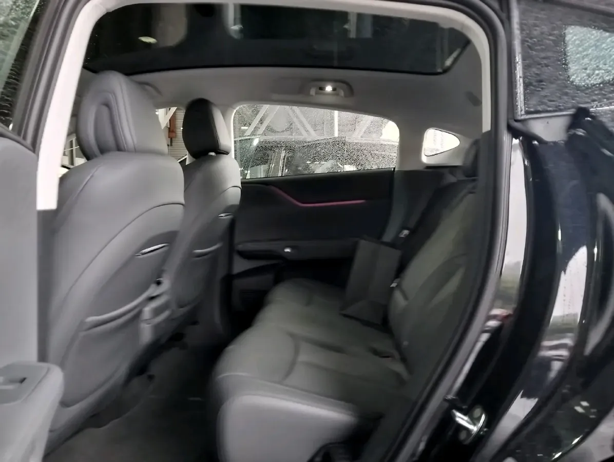 2025 Xpeng G6 BEV 68.5KWH,autocango,china used car exporter,china ev exporter,chinese used car exporter,chinese used ev exporter