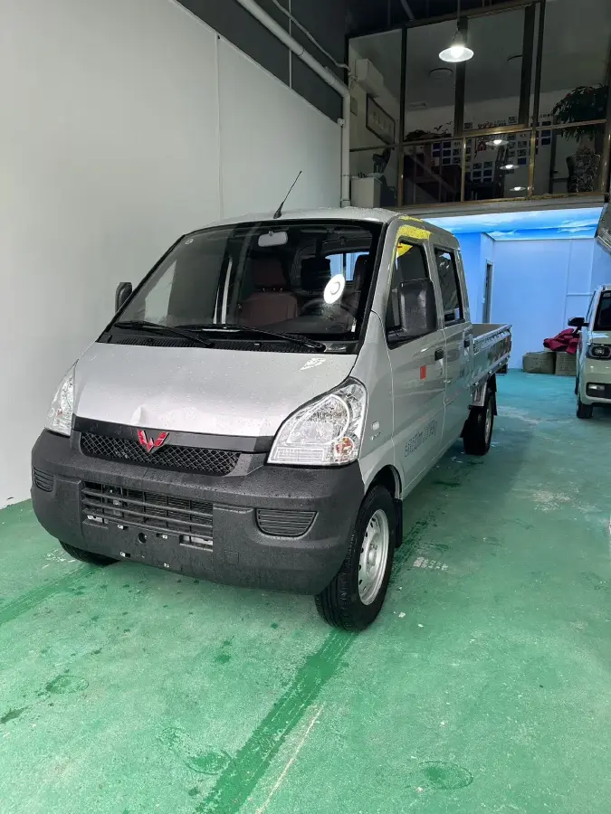 2022 WuLing RongGuang Mini Truck 1.5L 99HP L4 5MT