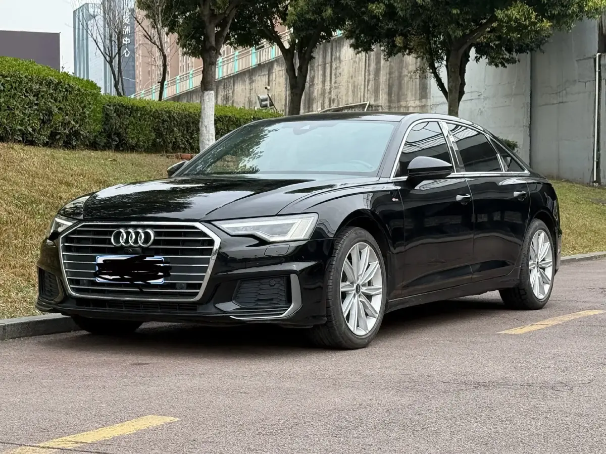 2022 Audi A6L 2.0T 224HP L4 7DCT