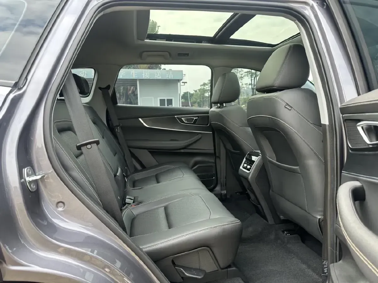 2024 Chery Tiggo 8 1.5T 156HP L4 6MT,autocango,china used car exporter,china ev exporter,chinese used car exporter,chinese used ev exporter