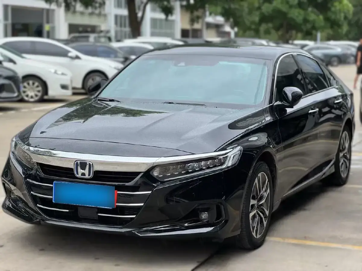 2022 Honda Accord 2.0L 146HP L4 E-CVT Hybrid
