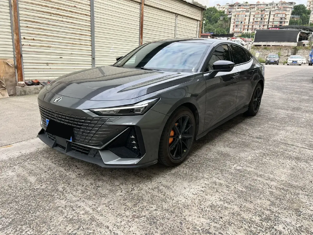 2022 ChangAn UNI-V 1.5T 188HP L4 7DCT