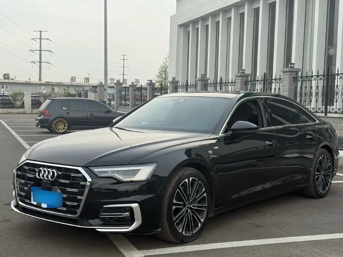 2024 Audi A6L 2.0T 245HP L4 7DCT