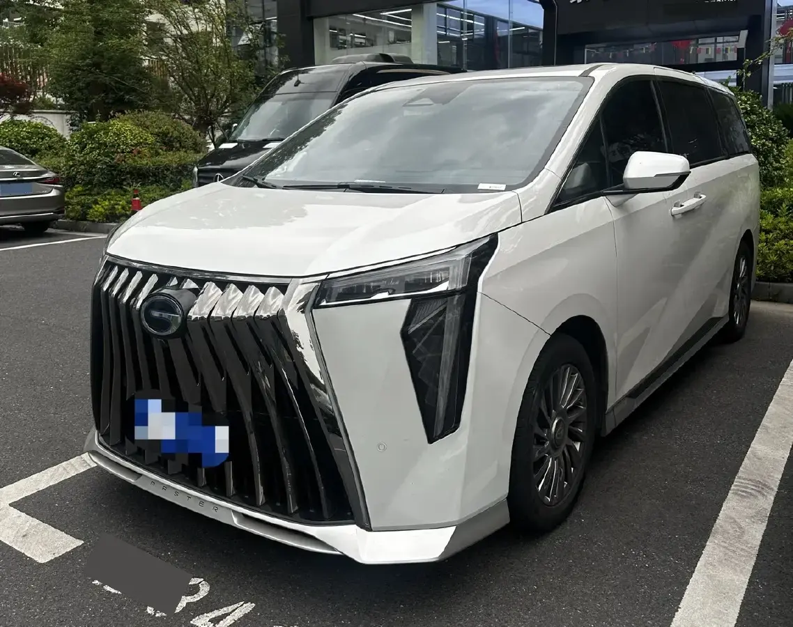 2023 GAC Trumpchi M8 2.0T 190HP L4 E-CVT Hybrid