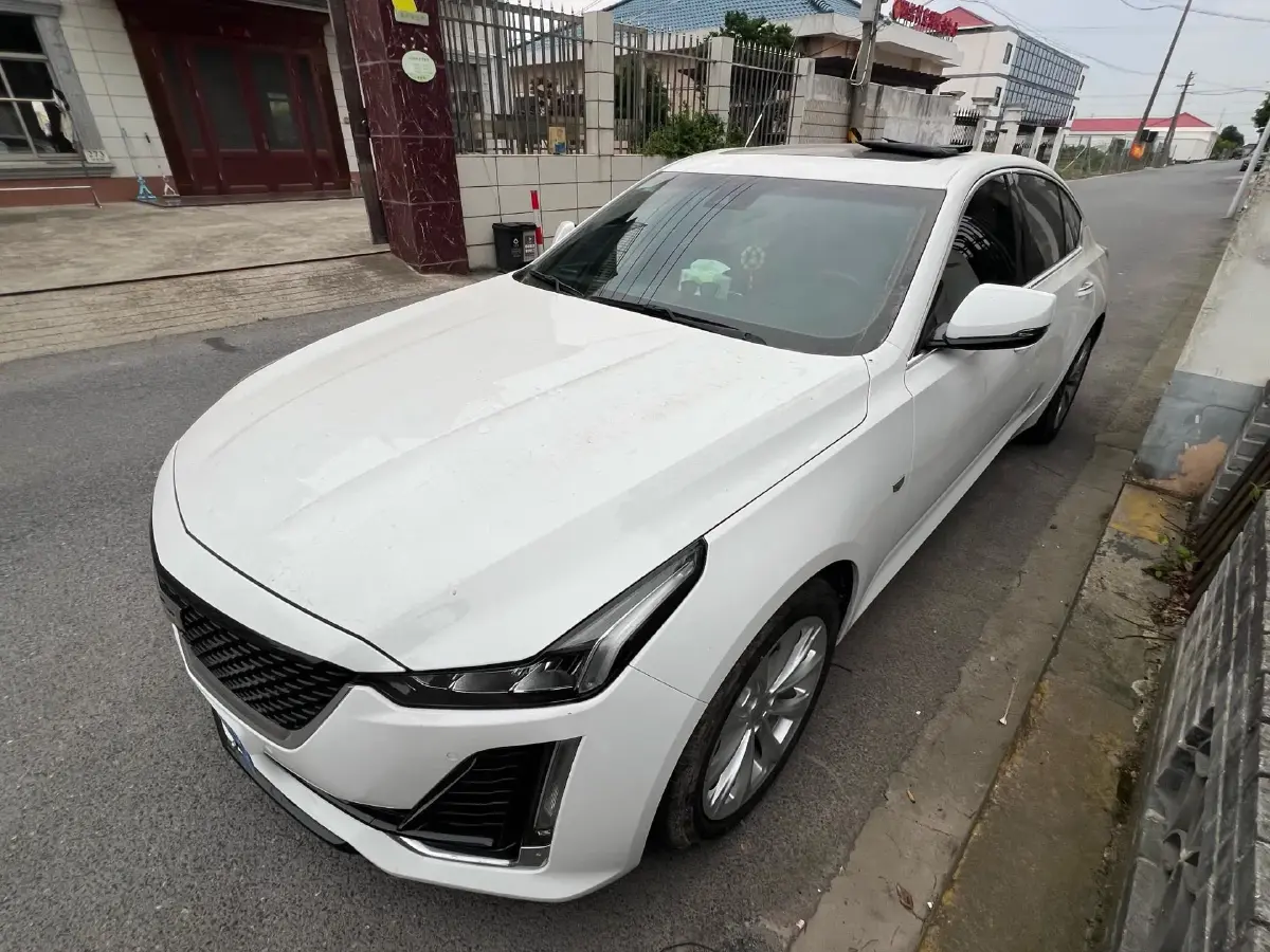 2021 Cadillac CT5 2.0T 237HP L4 10AT