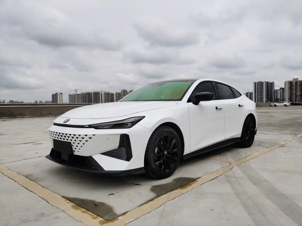 2024 ChangAn UNI-V 1.5T 188HP L4 7DCT