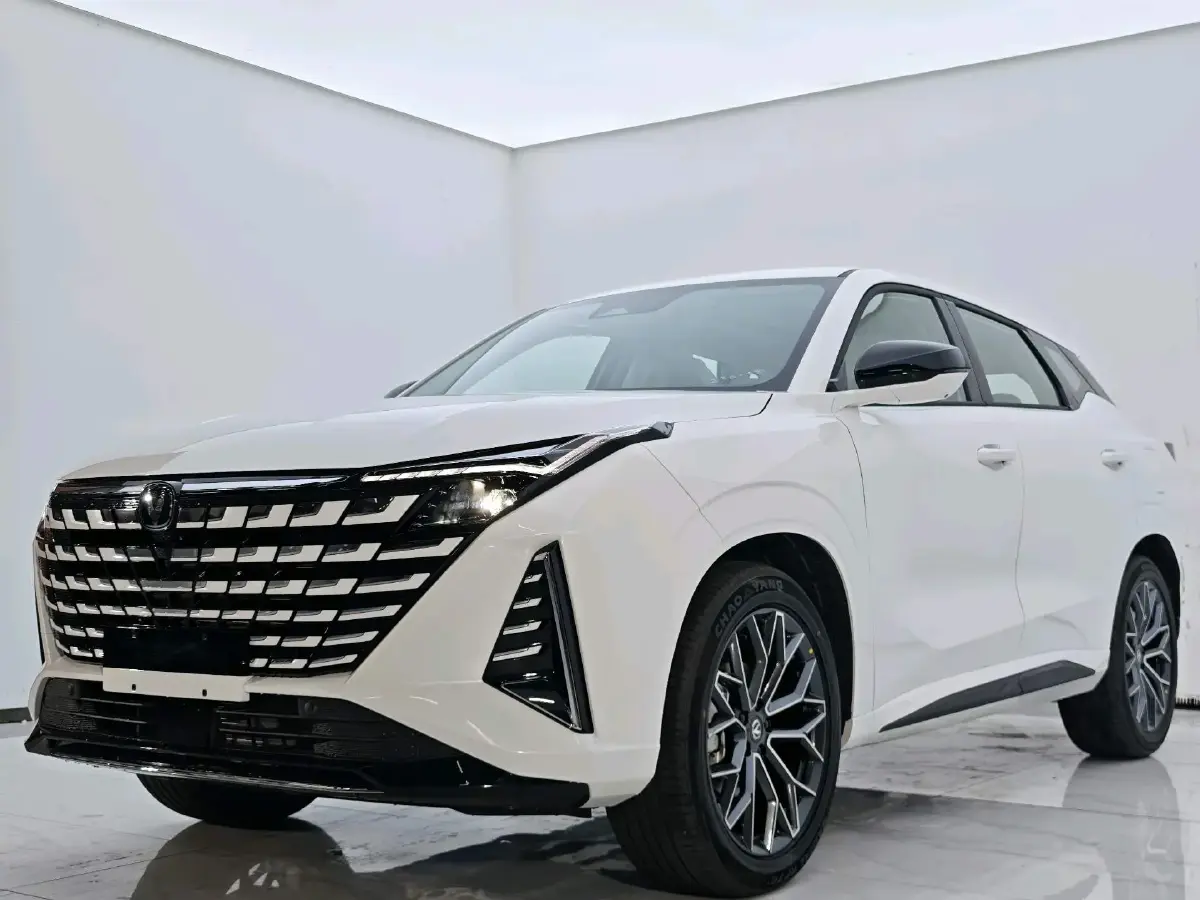 2025 ChangAn UNI-Z 1.5T 188HP L4 7DCT