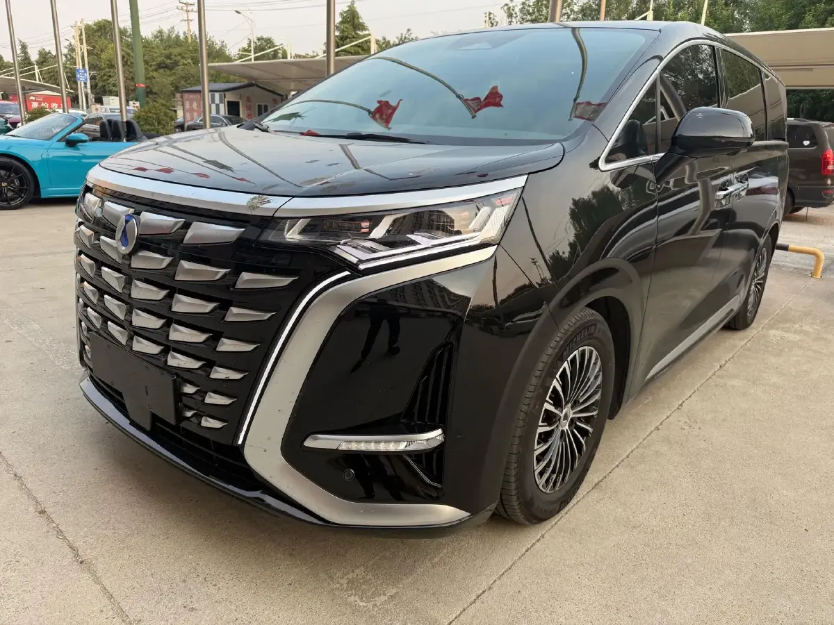 2023 Denza D9 1.5T 139HP L4 E-CVT PHEV 20.39KWH