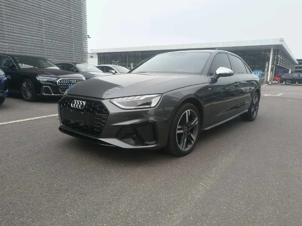 2023 Audi A4L 2.0T 190HP L4 7DCT