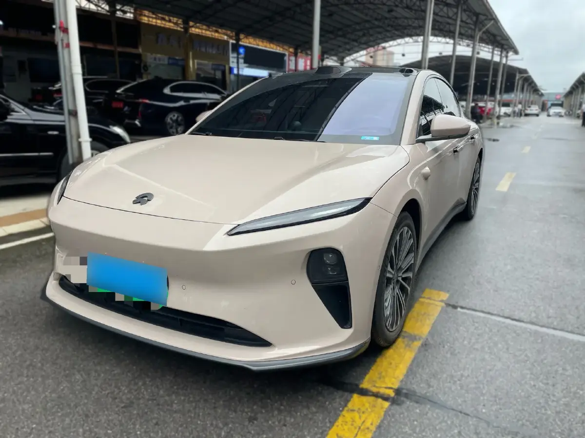 2022 NIO ET5 BEV 75KWH