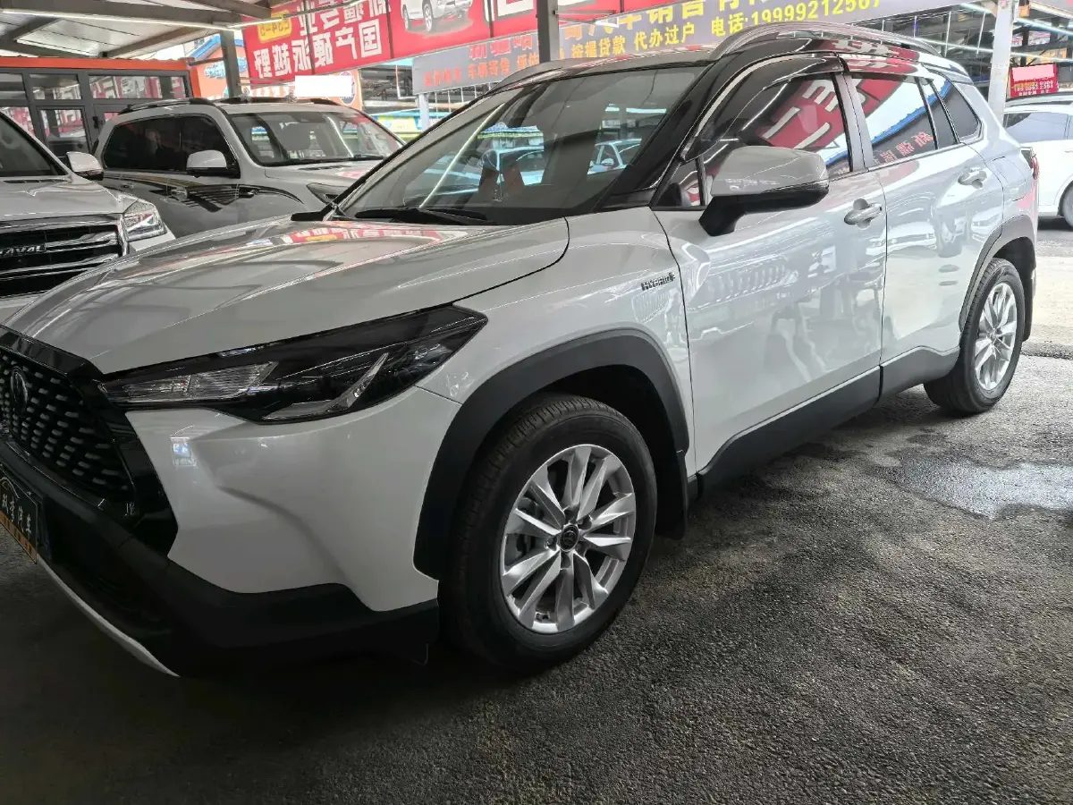 2023 Toyota Corolla Cross 2.0L 152HP L4 E-CVT Hybrid