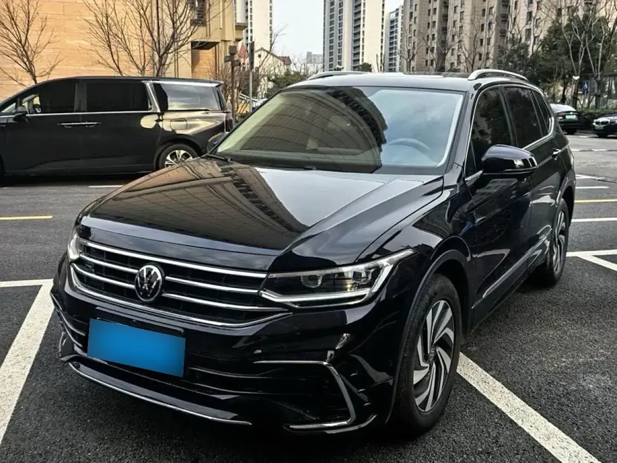 2024 Volkswagen Tiguan L 2.0T 186HP L4 7DCT