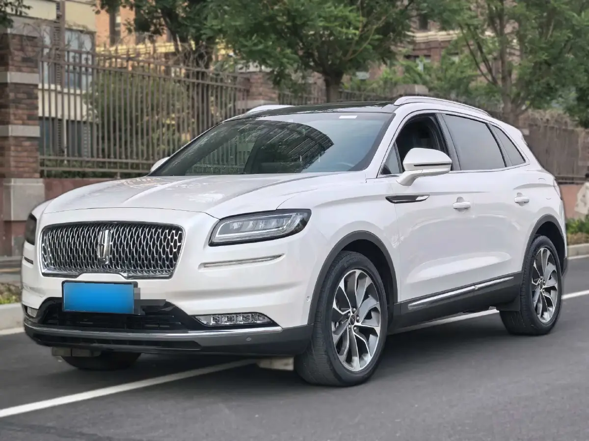 2021 Lincoln Nautilus 2.0T 245HP L4 8AT