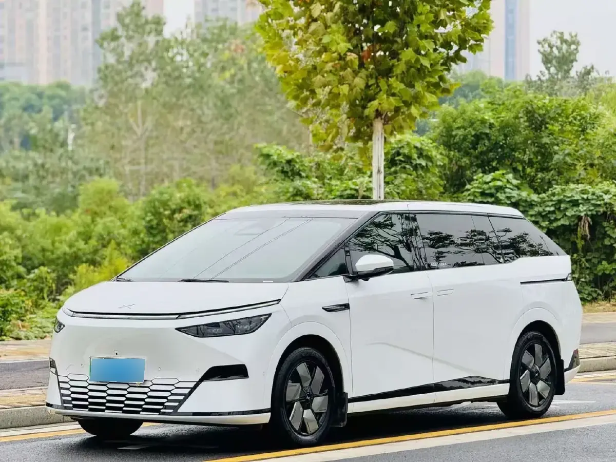 2024 Xpeng X9 BEV 101.5KWH