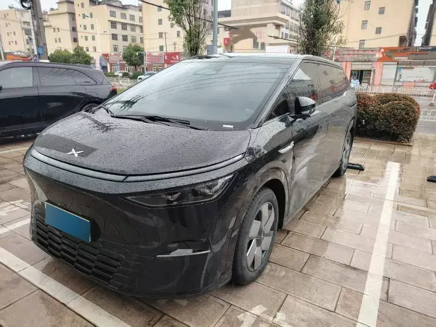 2024 Xpeng X9 BEV 101.5KWH