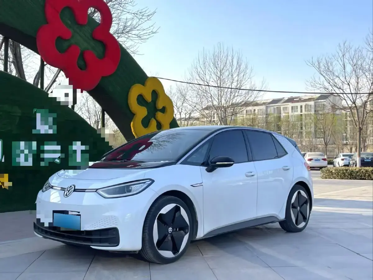 2023 Volkswagen ID.3 BEV 52.8KWH