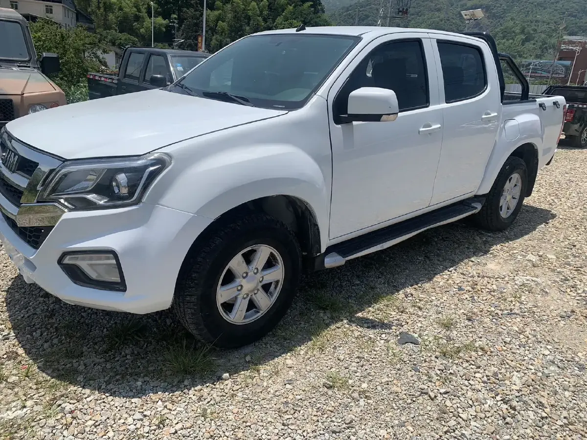 2022 Isuzu Jim 2.8T 120HP L4 5MT