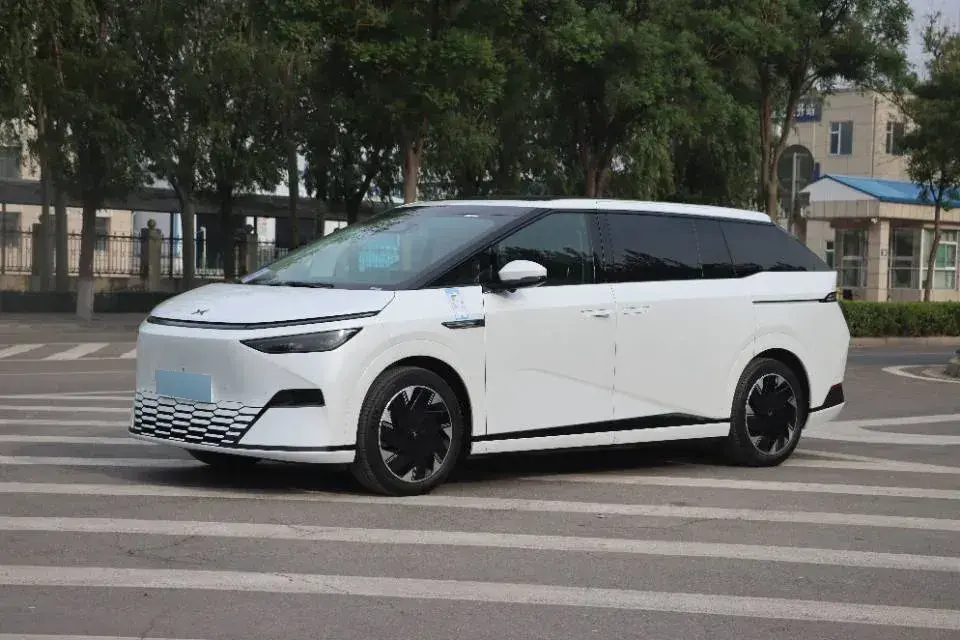 2024 Xpeng X9 BEV 101.5KWH