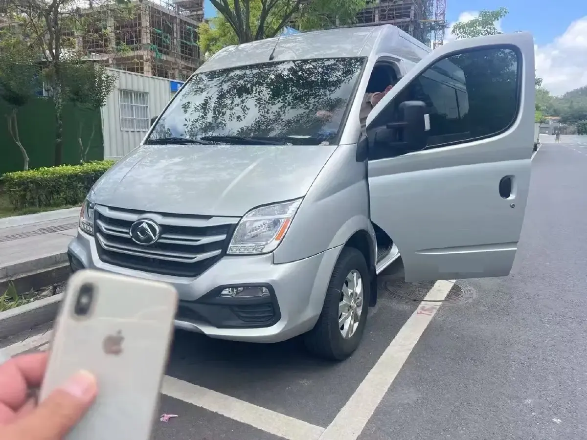 2021 MAXUS XinTu V80 2.0T 139HP L4 6MT