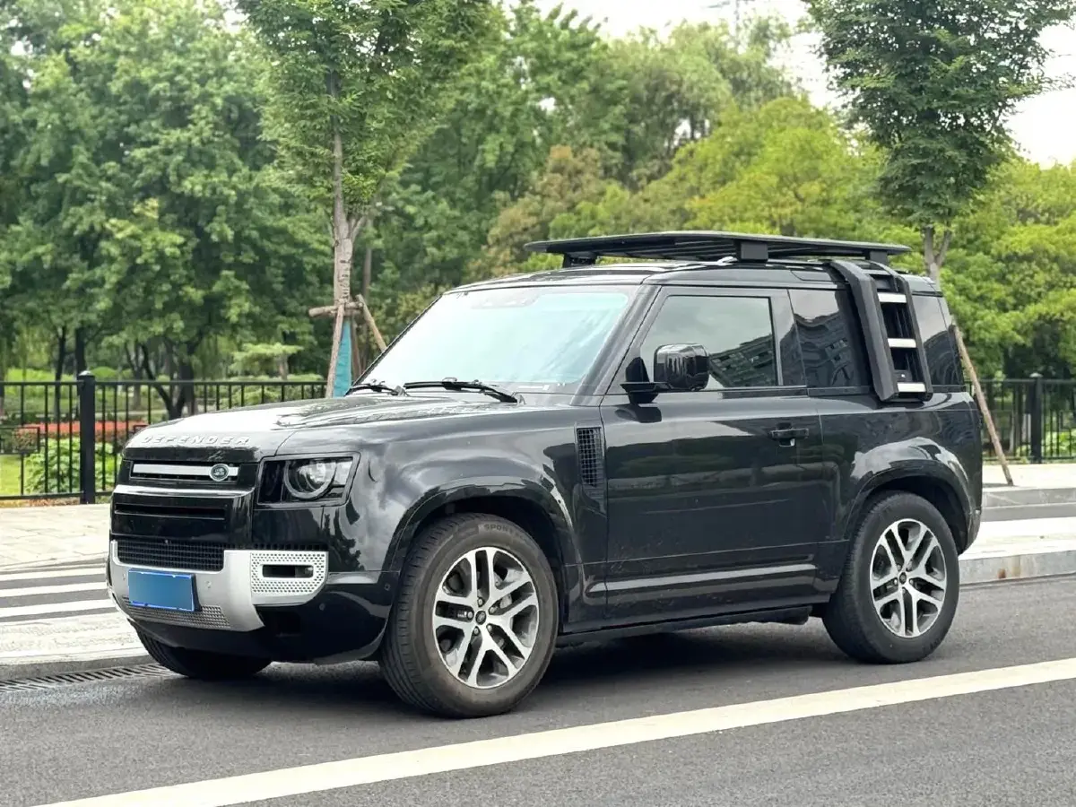 2023 Land Rover Defender 3.0T 400HP L6 8AT