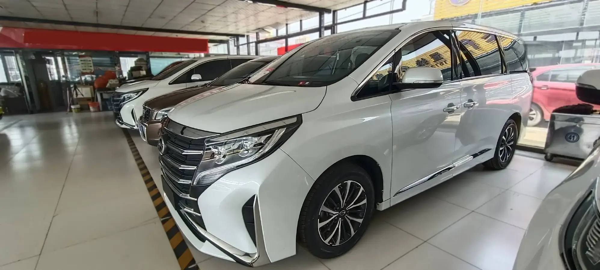 2021 GAC Trumpchi M8 2.0T 252HP L4 8AT