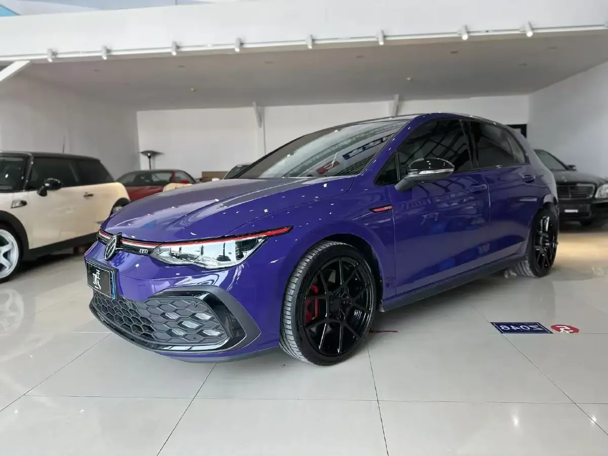 2023 Volkswagen GolfGTI 2.0T 220HP L4 7DCT