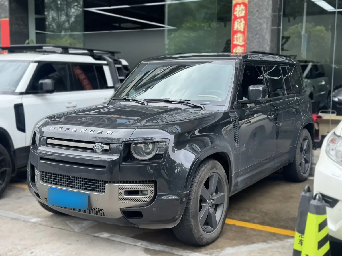 2024 Land Rover Defender 3.0T 400HP L6 8AT