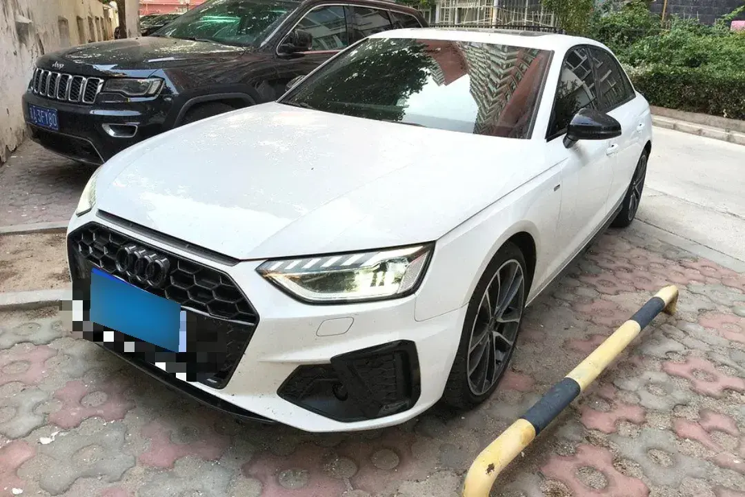 2023 Audi A4L 2.0T 190HP L4 7DCT