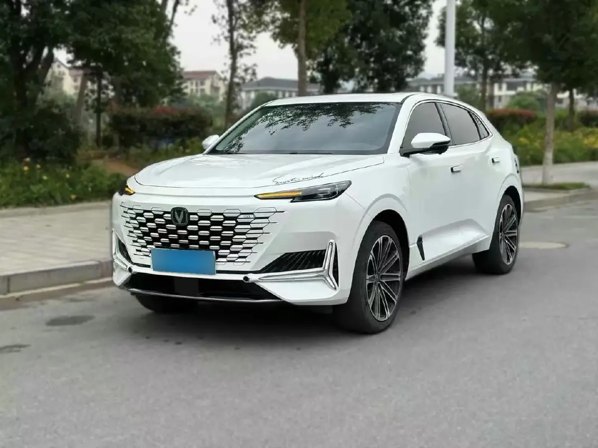 2023 ChangAn UNI-K iDD 1.5T 170HP L4 6TCT PHEV 28.39KWH