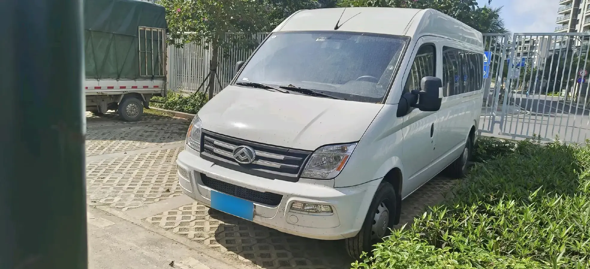 2021 MAXUS XinTu V80 2.0T 139HP L4 6AMT