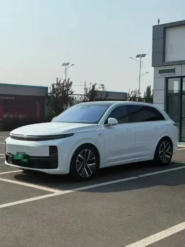 2023 Li L7 Range Extended 154HP REEV 40.9KWH
