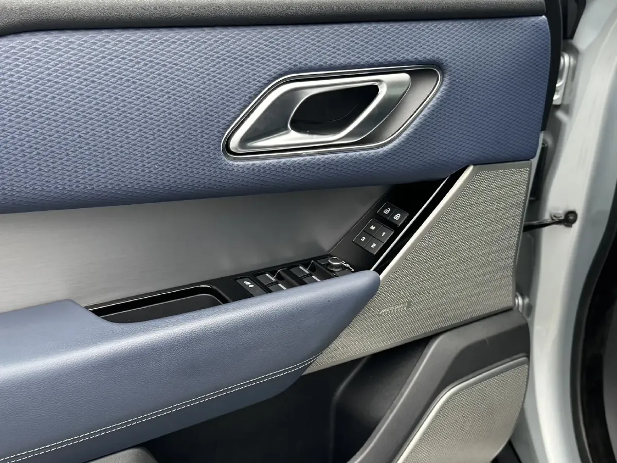 2021 Land Rover Range Rover Velar 3.0T 340HP L6 8AT,autocango,china used car exporter,china ev exporter,chinese used car exporter,chinese used ev exporter