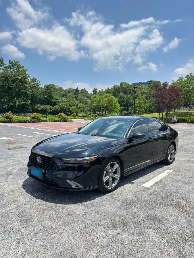 2023 Honda Accord 1.5T 192HP L4 CVT
