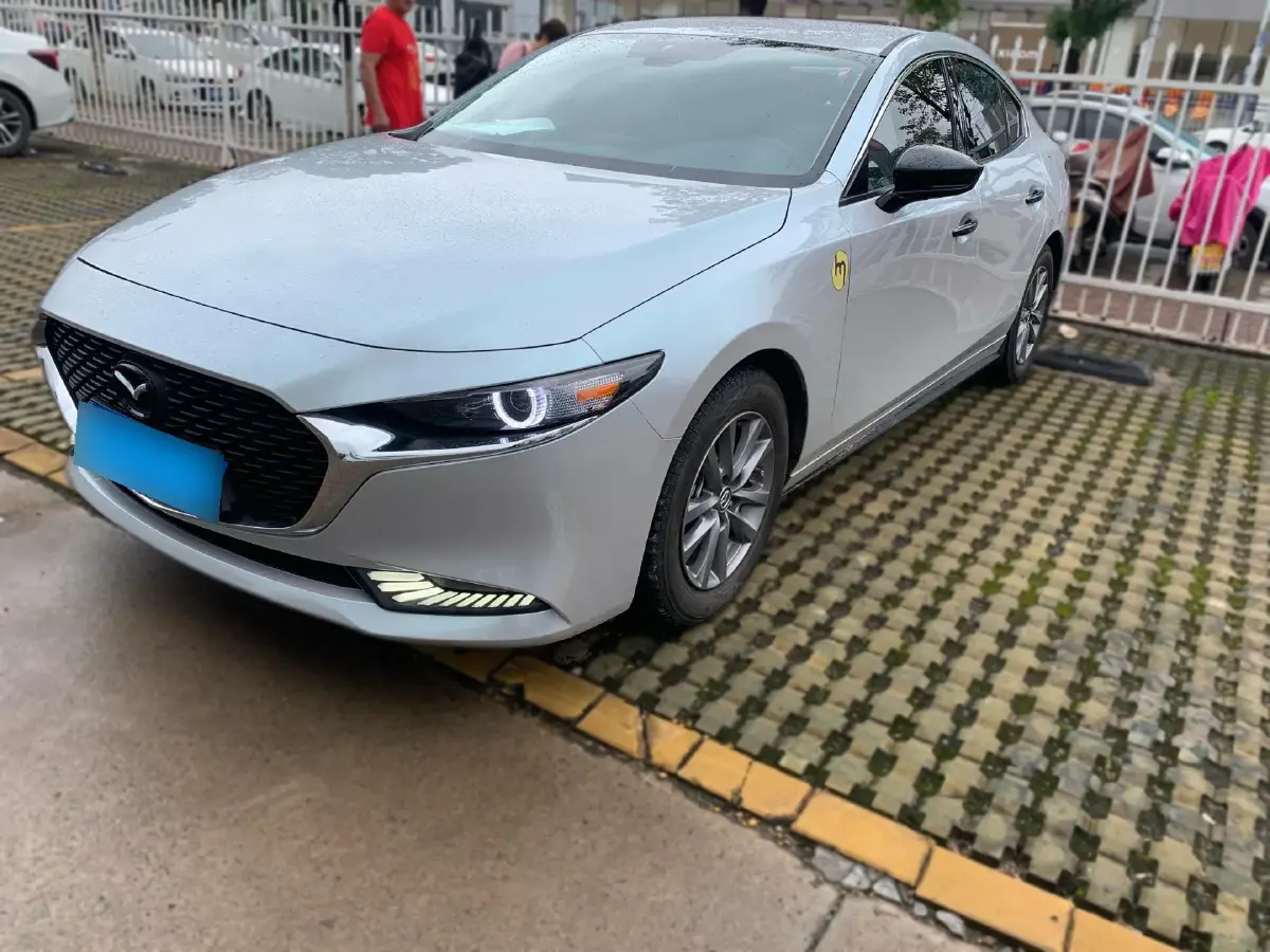2023 Mazda 3 Axela 2.0L 158HP L4 6AT