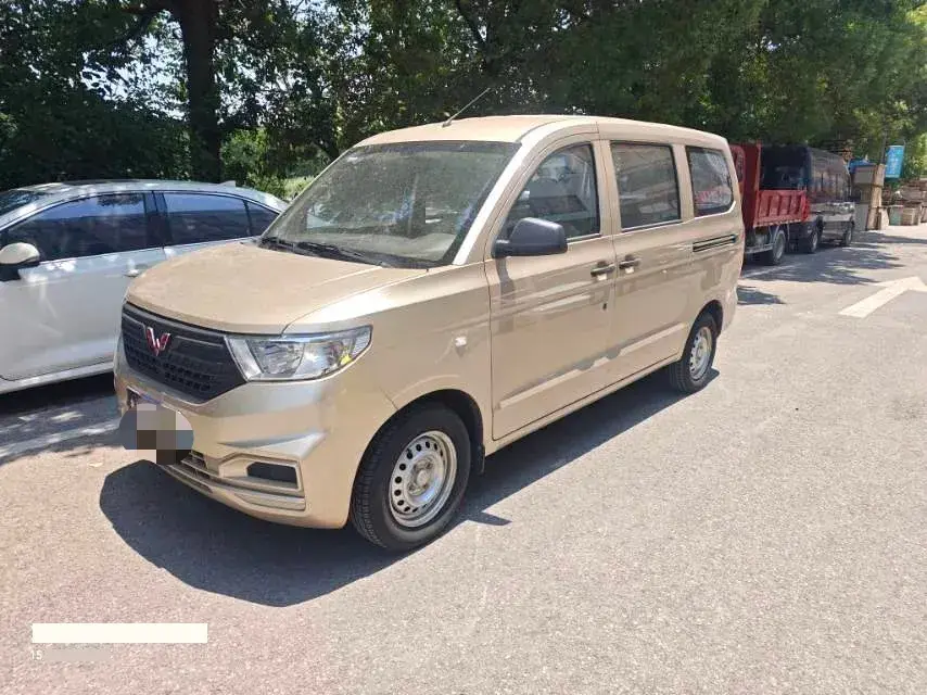 2019 WuLing RongGuang V 1.5L 99HP L4 6MT